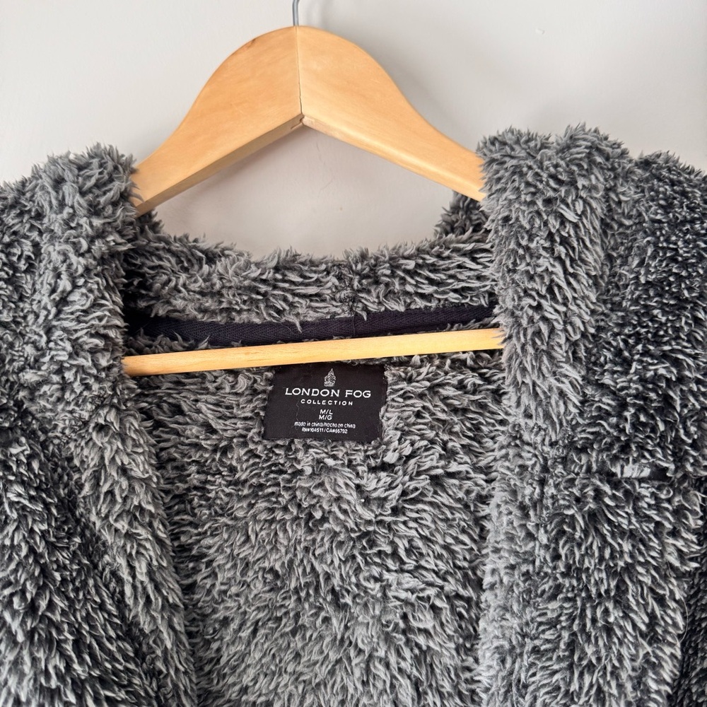 Fuzzy Robe - Picture 9 of 11